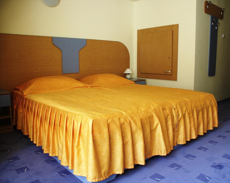 Hotel Tusnad ไบเลตุชนาด ห้อง รูปภาพ